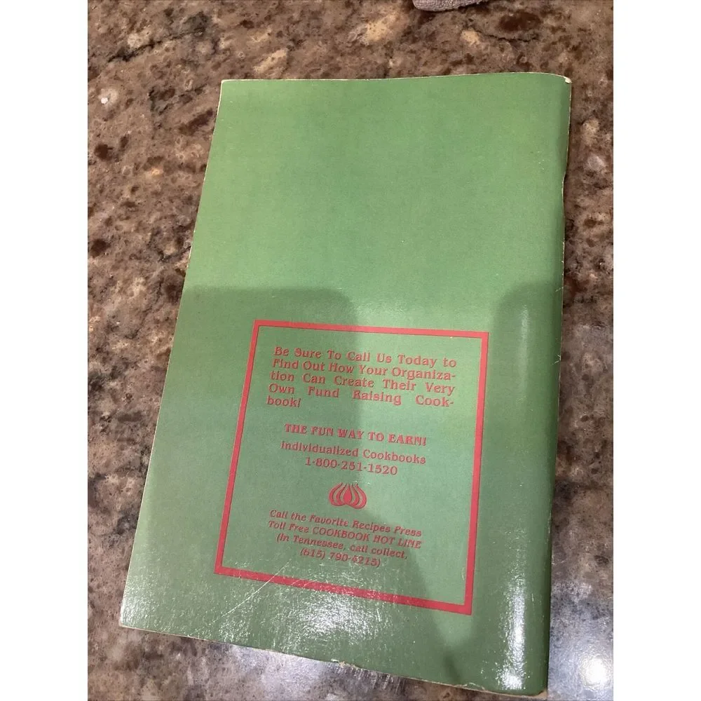 Salads Cookbook 500 Recipes Softcover‎ 1969 Vintage